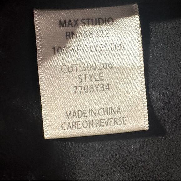 Max Studio Floral Off Shoulder Blouse Womens XL Pleated Flowy Shirt Top Black - Picture 7 of 10